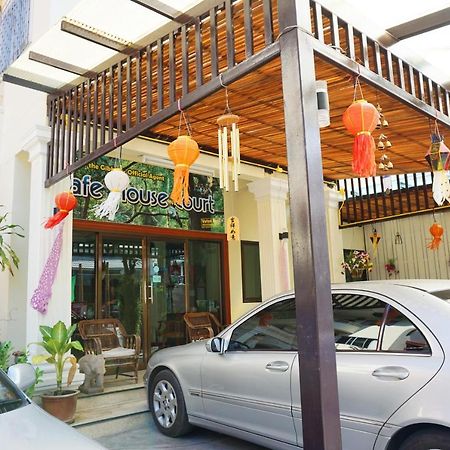 Safe House Court Hotell Chiang Mai Eksteriør bilde