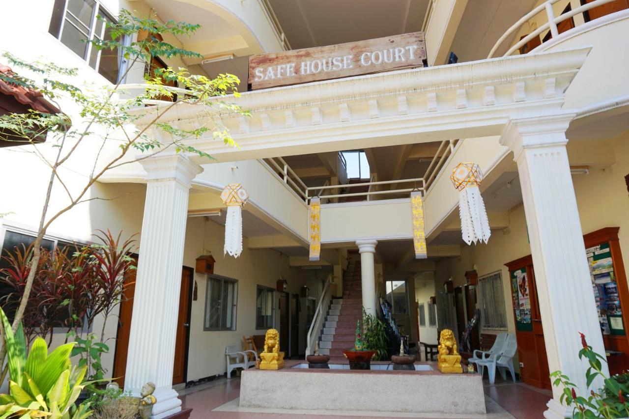 Safe House Court Hotell Chiang Mai Eksteriør bilde